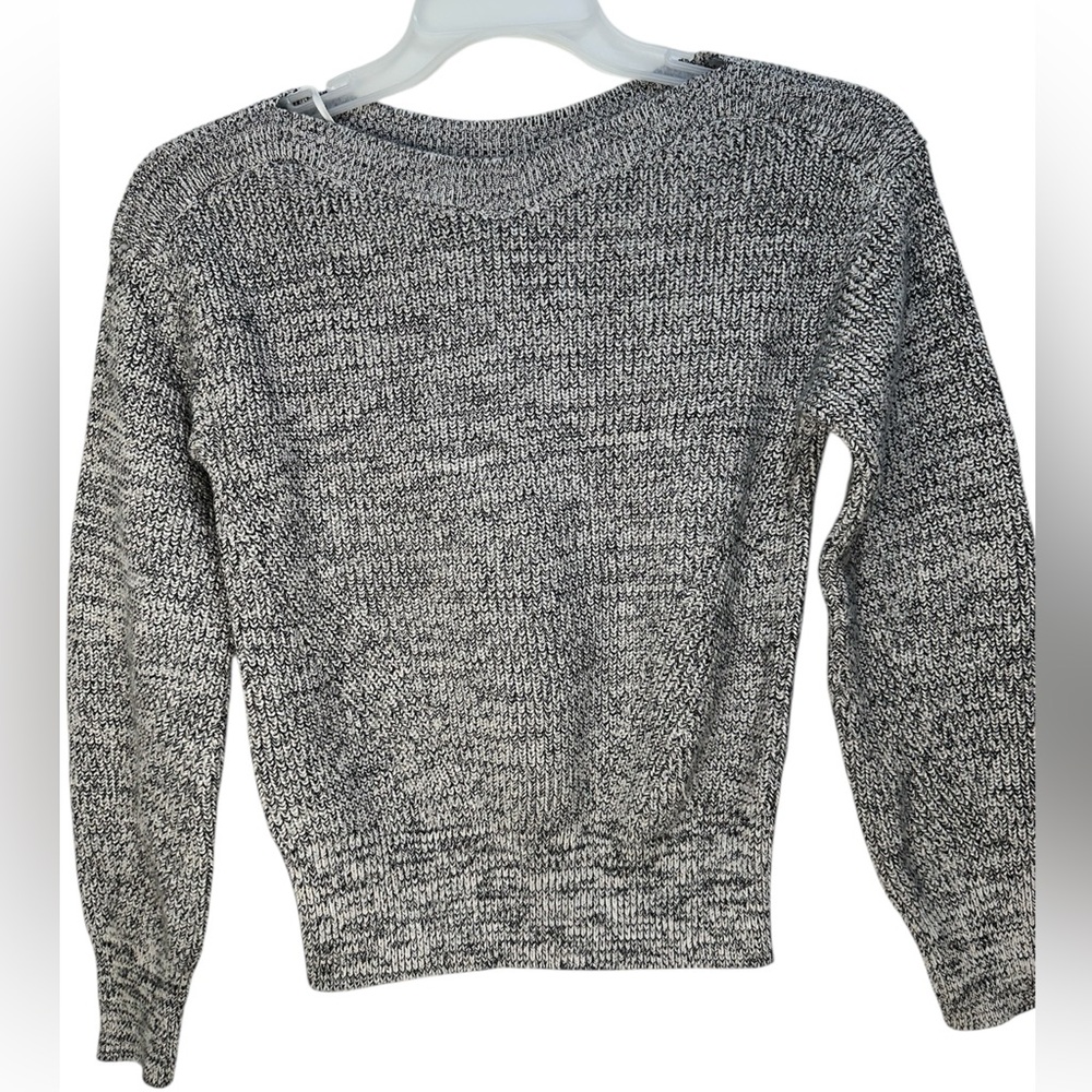 GAP Men's Black and White Crewneck Sweater
